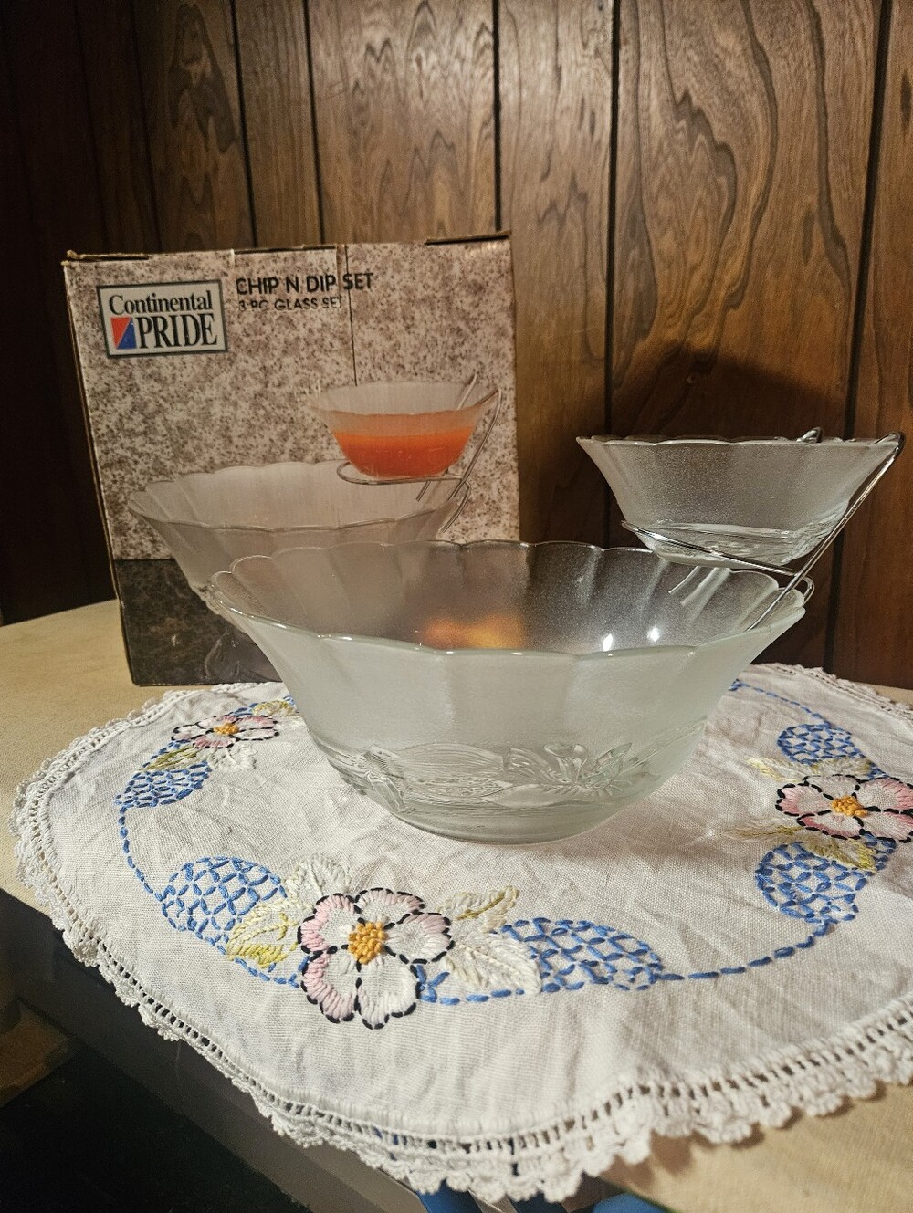 Vintage Continental Pride Frosted Glass Chip and Dip Set -NIB
